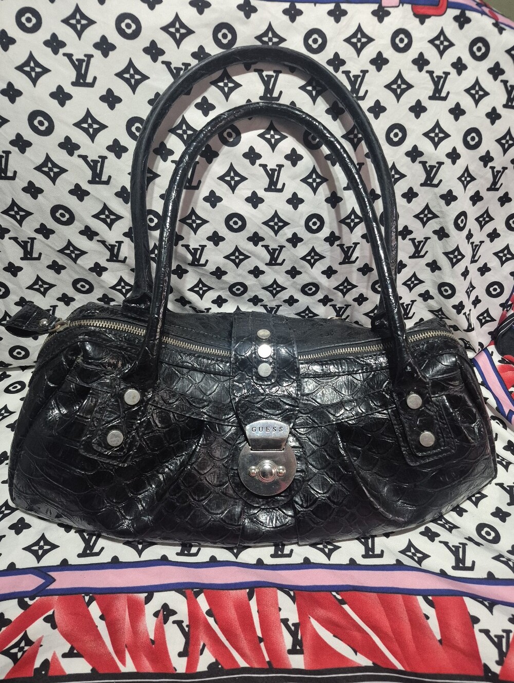 Y2K Stunning GUESS Black Croc-Embossed Leather Satchel